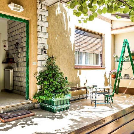 Apartment Dora ウマグ エクステリア 写真